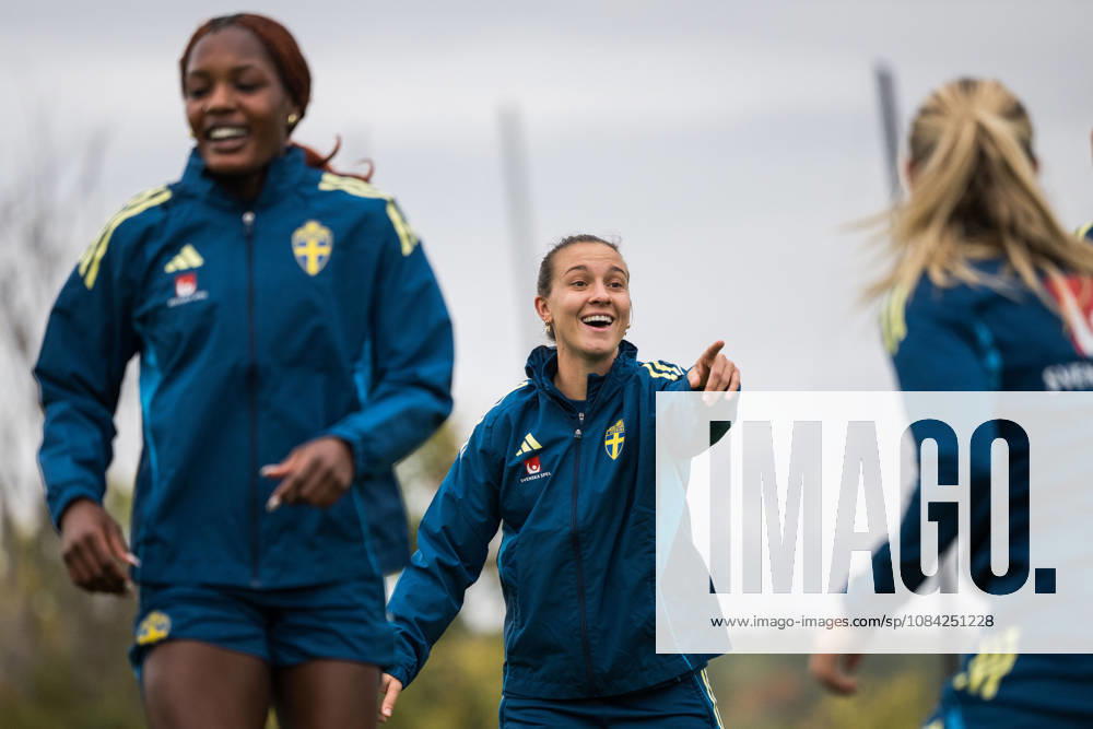 Julia Zigiotti Olme of the Swedish women s national football team during a training session on October 8, 2026 in Stockholm. Photo: Johanna Säll BILDBYRAN kod JL JL0637 fotboll football soccer fotball vm-kval kval fifa womens world cup qualifier qualifier träning practice training sverige sweden dam bbengfotboll football soccer fotball vm-kval kval fifa womens world cup qualifier qualifier träning practice training sverige sweden dam bbeng