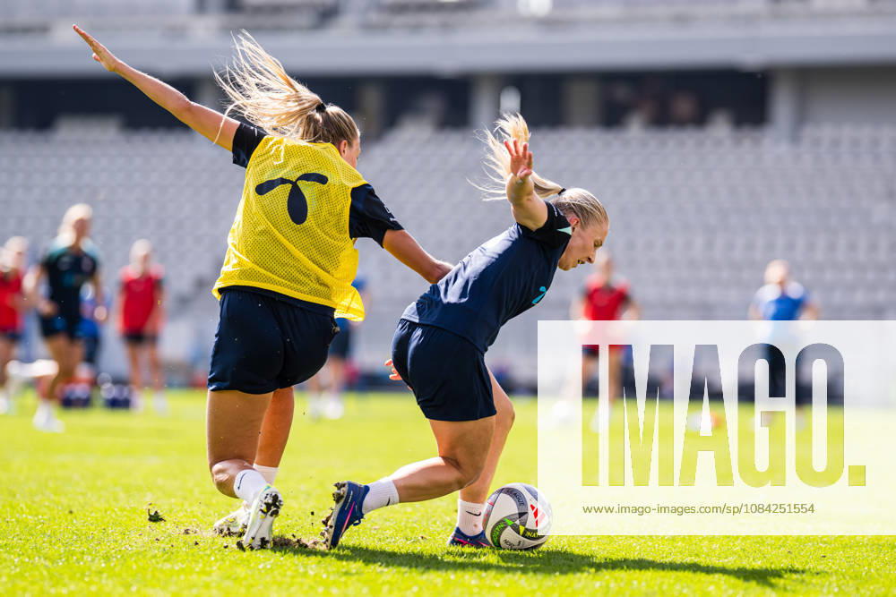 Thea Bjelde of the Norwegian womens national football team during a training session on October 8, 2026 in Bucharest. Photo: Marius Simensen BILDBYRAN Cop 238 bbeng dam fifa women s world cup qualifier football fotball fotboll norge norway practice soccer training trening träning