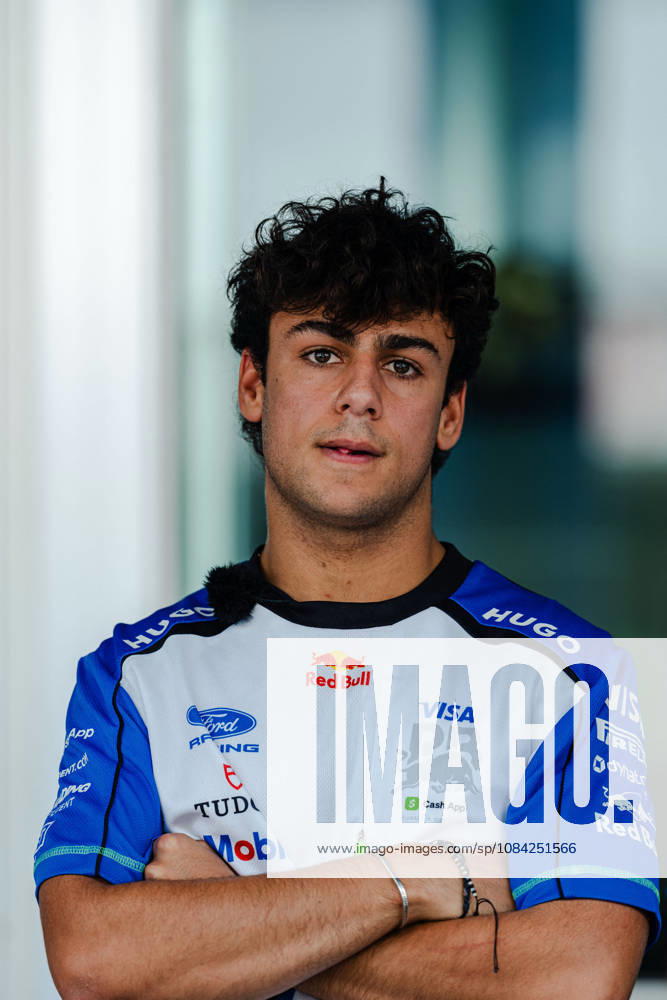 2026 Formula 1 Singapore - Media Day ARVID LINDBLAD (GBR) of Visa Cash App Racing Bulls Formula One Team Media Day on Thursday during the 2026 FORMULA 1 SINGAPORE AIRLINES SINGAPORE GRAND PRIX 2026 at MARINA BAY STREET CIRCUIT SINGAPORE on October 8, 2026. Photo by Tan Jun Da ABACAPRESS.COM Singapore Singapore