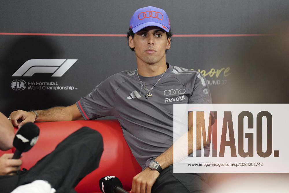FORMULA 1 SINGAPORE AIRLINES SINGAPORE GRAND PRIX 2026 Gabriel Bortoleto (BRA) 5 Audi F1 Team in a press conference, PK, Pressekonferenz during the Formula 1 Singapore Airlines Singapore Grand Prix 2026, Round 17 of the 2026 Formula 1 World Championship, WM, Weltmeisterschaft from 9th - 11th October 2026 at the Marina Bay Street Circuit, Singapore. Credit: Robbie Hoad Every Second Media Editorial use only. All images are copyright Every Second Media Limited. No images may be reproduced without prior permission.