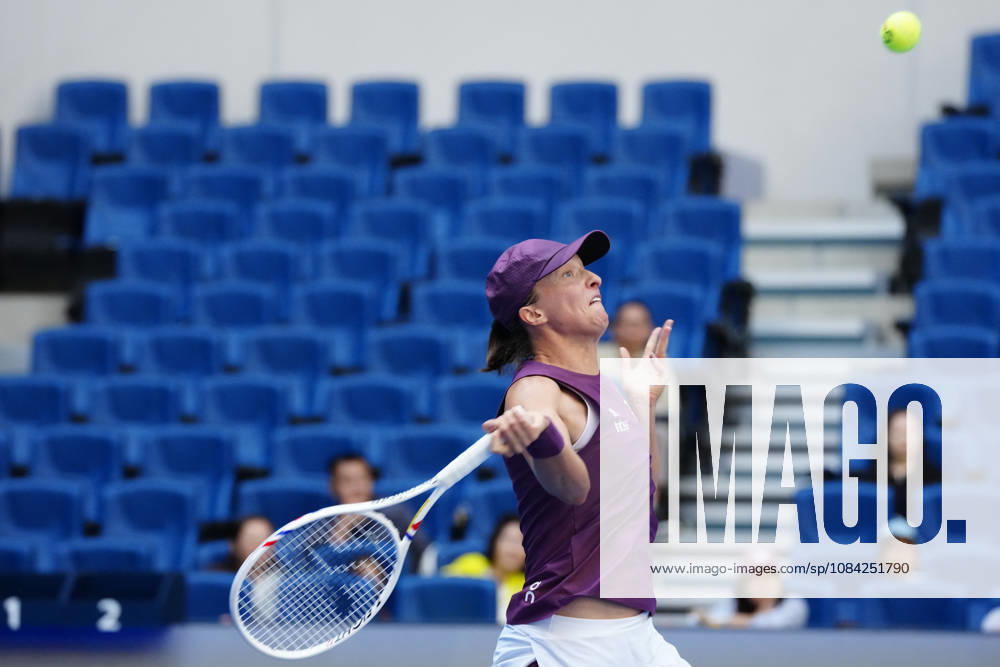 2026 China Open Women s Singles Round of 16 match in Beijing, China - 7 Oct 2026 Iga Swiatek of Poland plays against Iva Jovic of the United States (Not in view) during Women s Singles Round of 16 match on day eight of China Open at the National Tennis Center. Beijing China