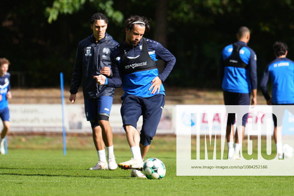 Deutschland: Fussball, Trainingseinheit, 3. Liga, Saison 2026-2027, NVB-Campus B-Platz Hänsch-Arena, SV Meppen, Donnerstag, 08.10.2026, Vormittagstraining: Ersin Zehir (SV Meppen, 6) spielt den Ball