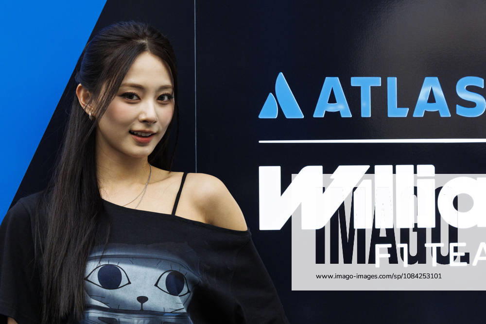 8th October 2026; Marina Bay, Singapore; Formula 1, Singapore Grand Prix, Arrival Day; Atlassian Williams F1 Team guest Tzuyu from K pop group TWICE at the Singapore Grand Prix StephenxBlackberry