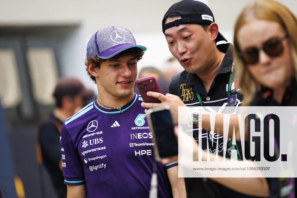 8th October 2026; Marina Bay, Singapore; Formula 1, Singapore Grand Prix, Arrival Day; Kimi Antonelli (12) of Italy and Mercedes-AMG PETRONAS Formula One Team arriving at the Singapore Grand Prix StephenxBlackberry