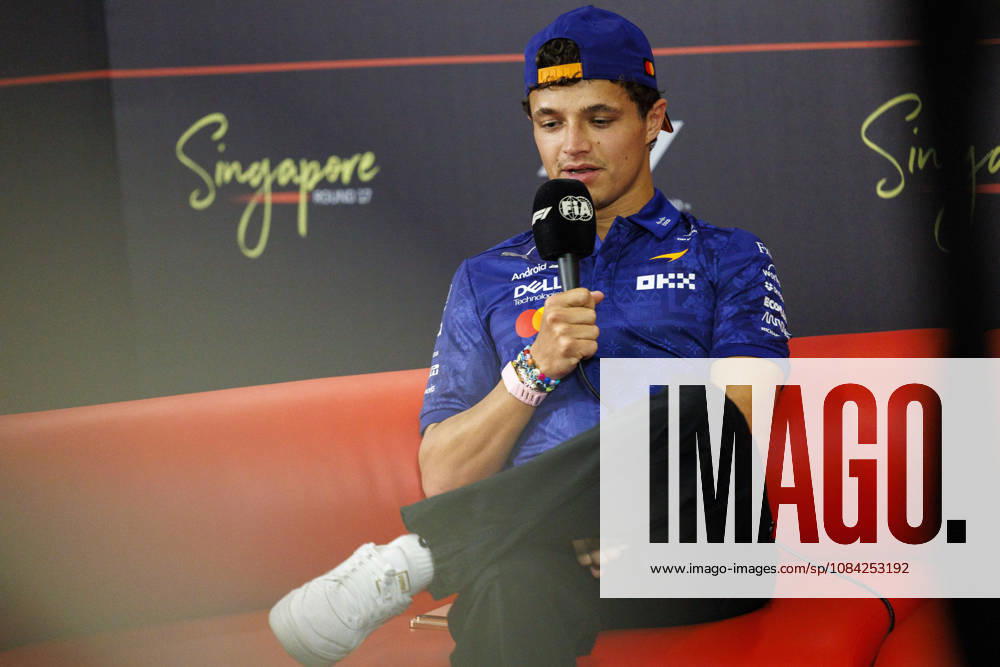 8th October 2026; Marina Bay, Singapore; Formula 1, Singapore Grand Prix, Arrival Day; Lando Norris (1) of Great Britain and McLaren Mastercard F1 Team during the press conference, PK, Pressekonferenz at the Singapore Grand Prix StephenxBlackberry