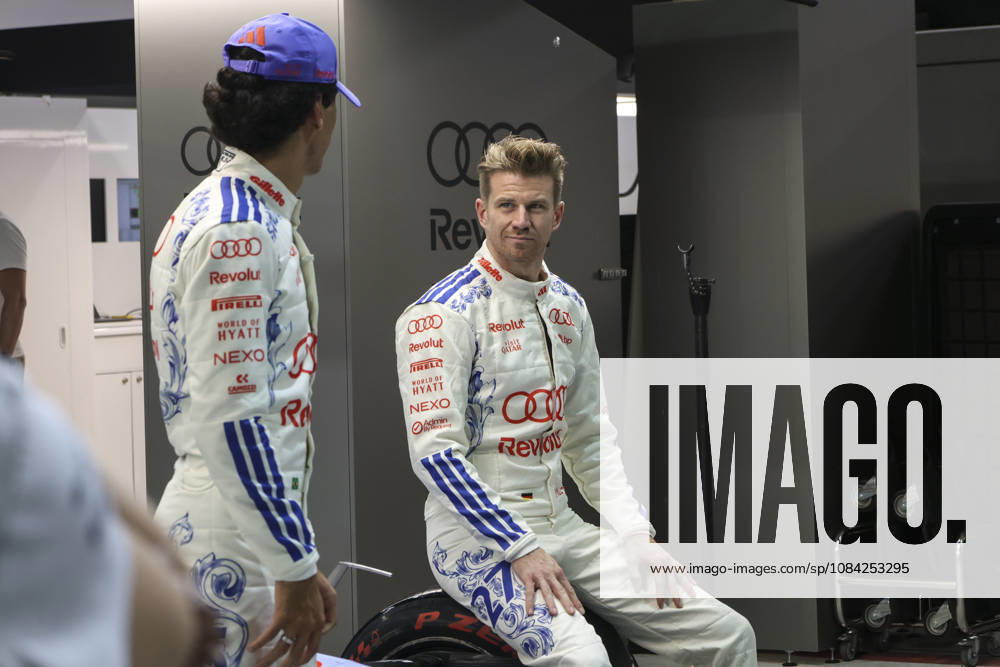 Formula 1 Singapore Airlines Singapore Grand Prix 2026 Gabriel Bortoleto (BRA), Audi Revolut F1 Team , R26, Car 5, Nico Hülkenberg (GER), Audi Revolut F1 Team , R26, Car 27 with the special car race suit for the Singarpore GP during Formula 1 Singapore Airlines Singapore Grand Prix 2026 on October 8., 2026 in Marina Bay Street Circuit, Singapore, Zsombor Toth Singapore Marina Bay Street Circuit Singapore Singapore