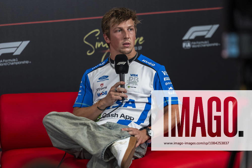 Formula 1 Singapore Airlines Singapore Grand Prix 2026 Remy Midez OVERTAKE MAXPPP - Singapore 08 10 2026 30 LAWSON Liam (nzl), Visa Cash App Racing Bulls Formula One Team, portrait at the Formula 1 Singapore Airlines Singapore Grand Prix 2026, the 16th round of the 2026 FIA Formula 1 World Championship, WM, Weltmeisterschaft at the Marina Bay Street Circuit in Singapore, from 08 to 11 October 2026 Singapore Marina Bay Street Circuit Singapore
