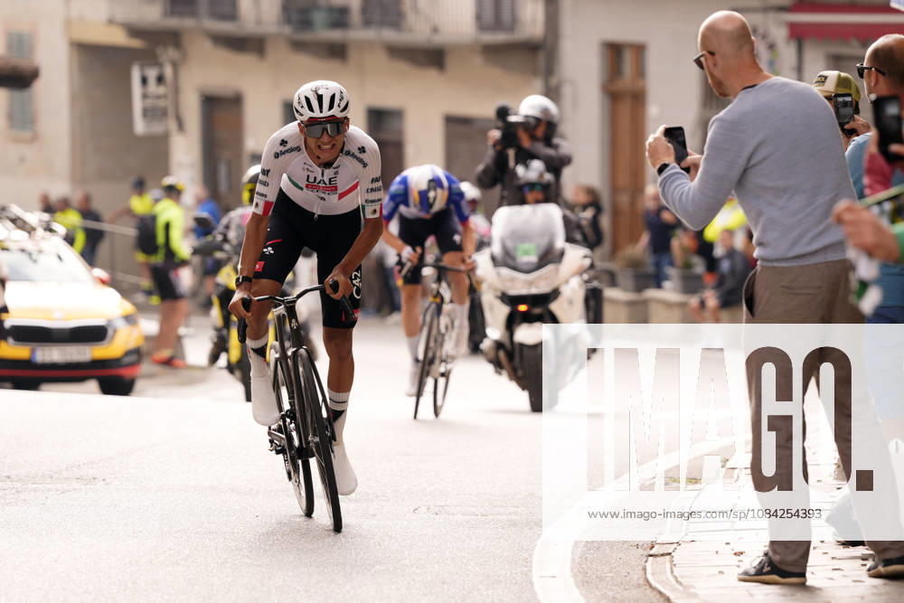 Mexico s Isaac Del Toro Romero of UAE Team Emirates XRG during the 110th edition of the Gran Piemonte 2026 a 185 km one day race from Asti to Bra on October 08, 2026, Italy.
