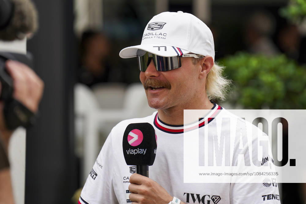FORMULA 1 SINGAPORE AIRLINES SINGAPORE GRAND PRIX 2026 Valtteri Bottas (FIN) 77 Cadillac F1 Team giving an interview during the Formula 1 Singapore Airlines Singapore Grand Prix 2026, Round 17 of the 2026 Formula 1 World Championship, WM, Weltmeisterschaft from 9th - 11th October 2026 at the Marina Bay Street Circuit, Singapore. Credit: Robbie Hoad Every Second Media Editorial use only. All images are copyright Every Second Media Limited. No images may be reproduced without prior permission.