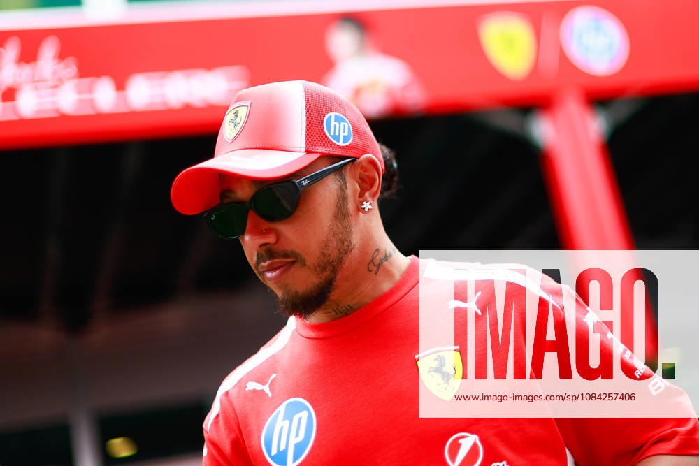 F1 - SINGAPORE GRAND PRIX 2026 HAMILTON Lewis (gbr), Scuderia Ferrari SF-26, portrait during the 2026 Formula 1 Singapore Grand Prix, 17th round of the 2026 Formula One World Championship, WM, Weltmeisterschaft from October 9 to 11, 2026 on the Marina Bay Street Circuit, in Singapore, Singapore - SingaporeSingapore