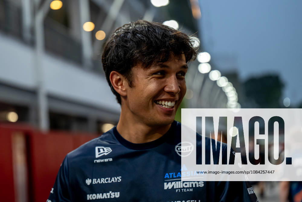 MARINA BAY, SINGAPORE: Alex Albon, racing for the Williams Racing team during the 2026 Formula 1 Singapore Grand Prix at the Marina Bay Street Circuit in Marina Bay, Singapore