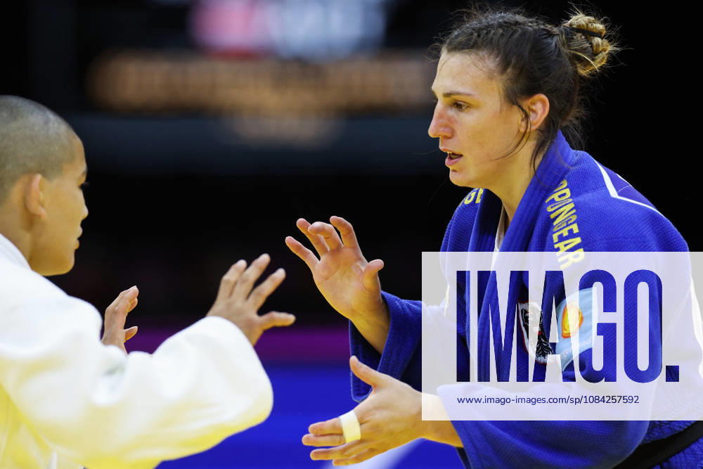 AZERBAIJAN, BAKU - OCTOBER 8, 2026: Michaela Polleres (R) of Austria and Ai Tsunoda Roustant of Spain compete in their -70 kg bout as part of the 2026 World Judo Championships at the National Gymnastics Arena. Mikhail Sinitsyn TASS 98957459