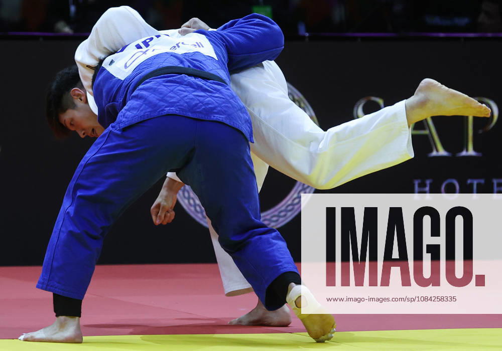 AZERBAIJAN, BAKU - OCTOBER 8, 2026: Sanshiro Murao (in white) of Japan and Goki Tajima of Japan compete in their -90 kg bout as part of the 2026 World Judo Championships at the National Gymnastics Arena 2026 World Judo Championships In Baku - ZUMAt113 20261008_zaa_t113_639