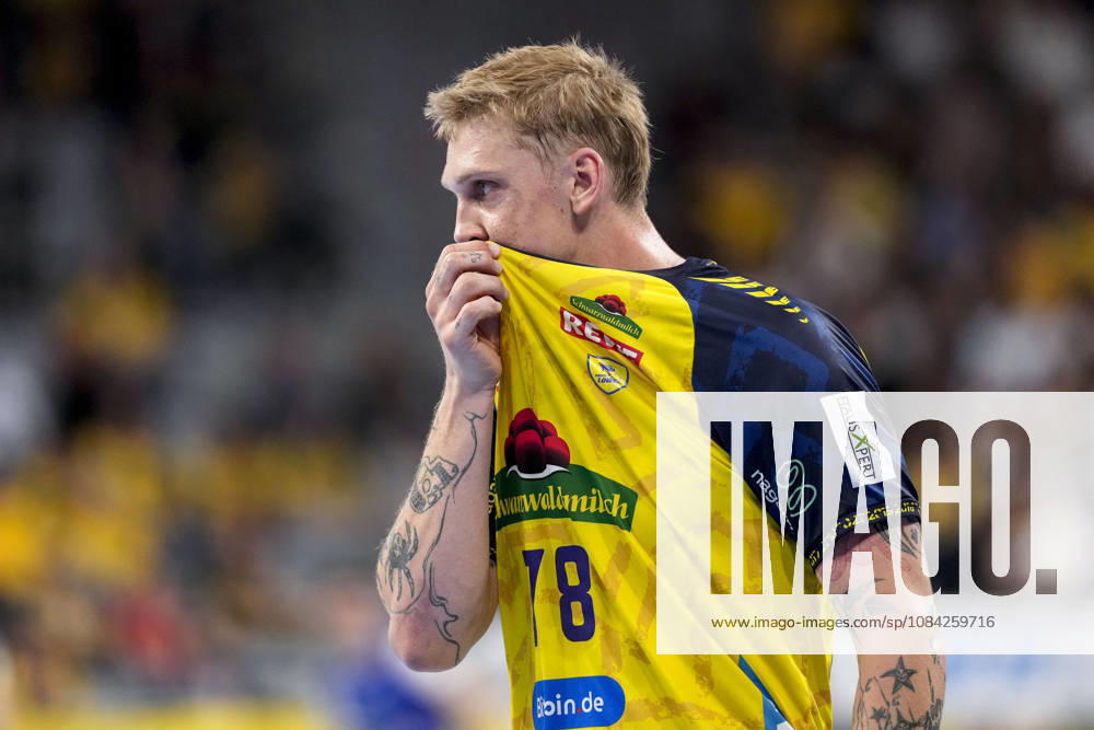 Edwin Aspenbäck (RNL, 78), Spieler der Rhein-Neckar-Löwen, enttäuscht schauend, Enttäuschung, Frustration, disappointed, pessimistisch, Einzelbild, Einzelfoto, Aktion, Action, 08.10.2026, Mannheim (Deutschland), Handball, Bundesliga, Rhein-Neckar Löwen - ThSV Eisenach