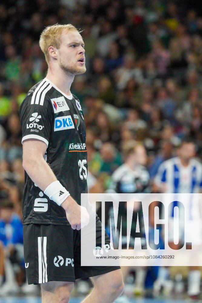 Im Bild: Matthes Langhoff (Fuechse Berlin, 25) 08.10.2026, Fuechse Berlin - FC Porto, EHF Handball Champions League, Saison 2026 27, Max-Schmeling-Halle