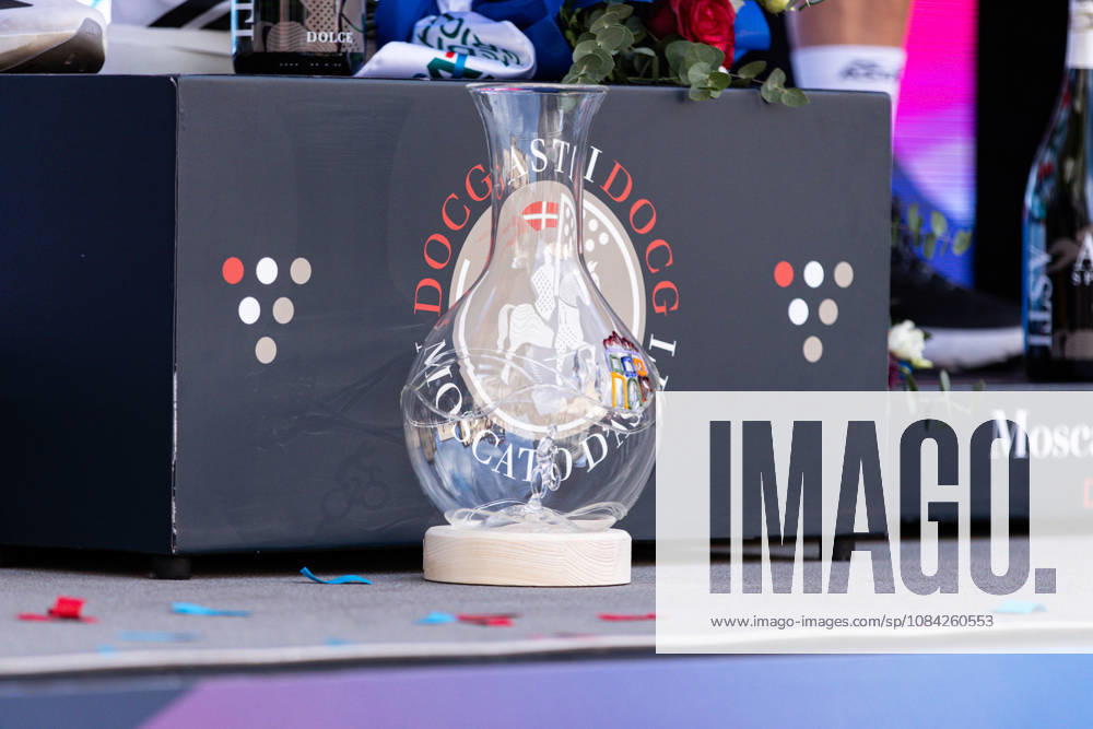 110th Gran Piemonte - Finish Details of the first prize of the 110th Gran Piemonte, a 181km stage from Asti to Bra, in Italy, on October 8, 2026. Bra Italy
