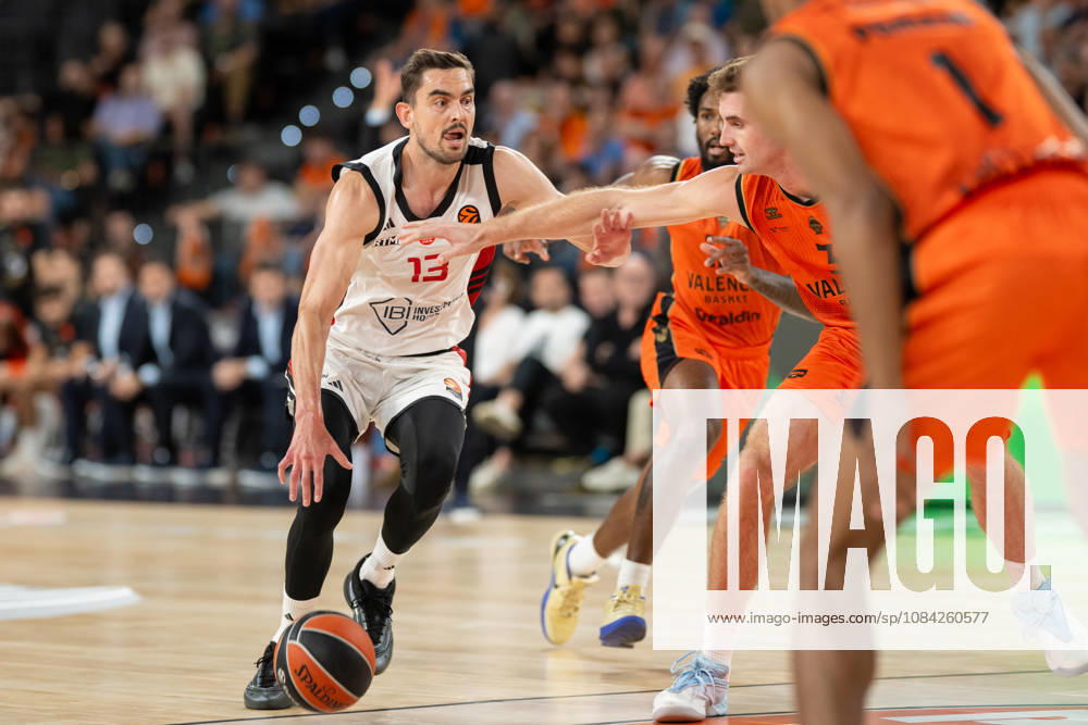 EuroLeague Round 4 match between Valencia Basket and Hapoel IBI Tel Aviv Tomas Satoransky of Hapoel IBI Tel Aviv in action during the EuroLeague Round 4 match between Valencia Basket and Hapoel IBI Tel Aviv at Roig Arena, (Valencia ) on October 08, 2026.