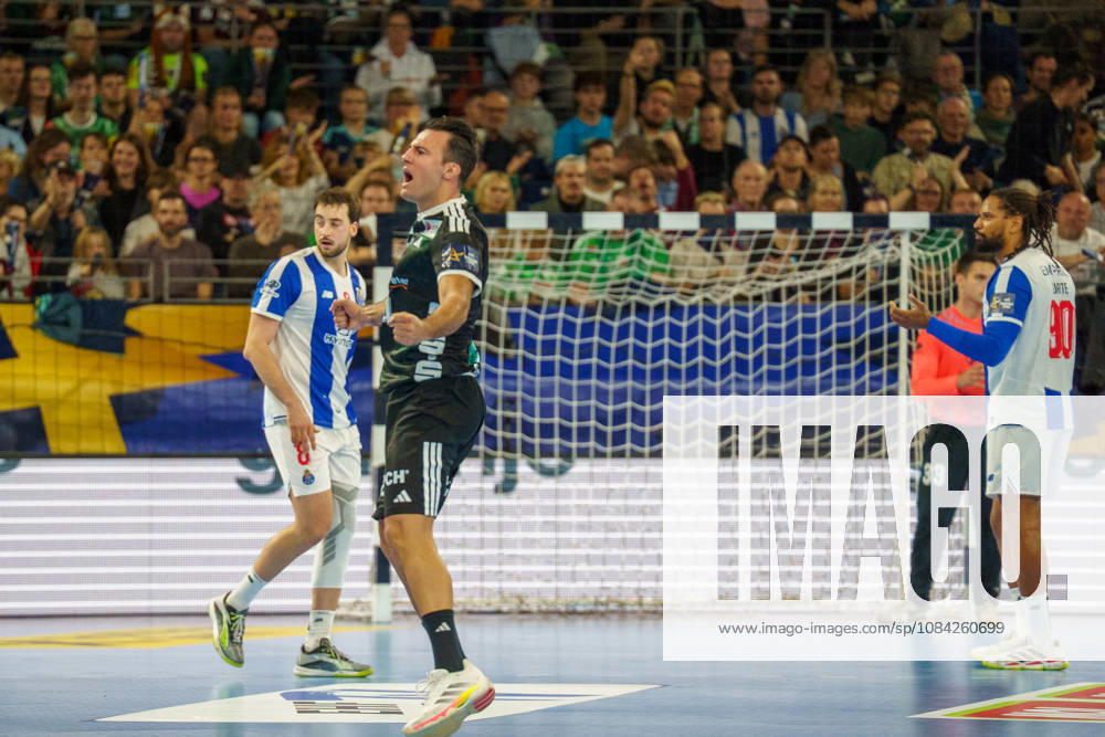 Im Bild: Aitor Arino (Fuechse Berlin, 14), , Tor, Treffer, Jubel, Torjubel, Freude, Begeisterung, feiert, jubelt 08.10.2026, Fuechse Berlin - FC Porto, EHF Handball Champions League, Saison 2026 27, Max-Schmeling-Halle 08.10.2026, Fuechse Berlin - FC Porto, EHF Handball Champions League, Saison 2026 27, Max-Schmeling-Halle 08.10.2026, Fuechse Berlin - FC Porto, EHF Handball Champions League, Saison 2026 27, Max-Schmeling-Halle