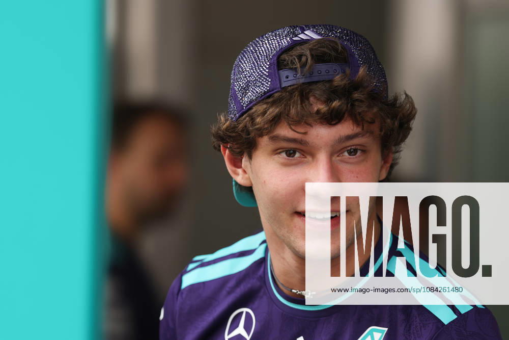 FORMULE 1 : Grand Prix de Singapour - 08 10 2026 12 Andrea Kimi Antonelli (ITA) Mercedes-AMG PETRONAS Formula One Team (DEU) Mercedes-AMG F1 W17 E Performance, during the 2026 Formula Singapore Grand Prix, 17th round of the 2026 Formula 1 World Championship, WM, Weltmeisterschaft taking place from October 09 to 11, 2026 on the Marina Bay Street circuit, in Singapore (SGP) SINGAPORESingapore
