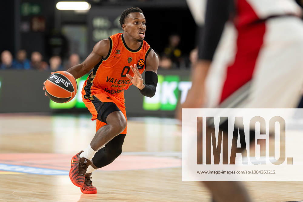 EuroLeague Round 4 match between Valencia Basket and Hapoel IBI Tel Aviv TJ Shorts of Valencia Basket in action during the EuroLeague Round 4 match between Valencia Basket and Hapoel IBI Tel Aviv at Roig Arena, (Valencia ) on October 08, 2026.
