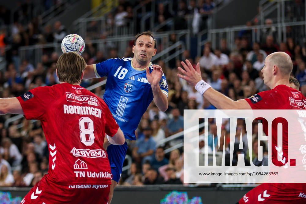 HC Zagreb v Aalborg Handbold - EHF Champions League Men Group Phase - Group C ZAGREB, CROATIA - OCTOBER 8: Igor Karacic of HC Zagreb in action during the EHF Champions League match between HC Zagreb and Aalborg Handbold at Arena Zagreb on October 8, 2026 in Zagreb, Croatia. IgorxKralj PIXSELL