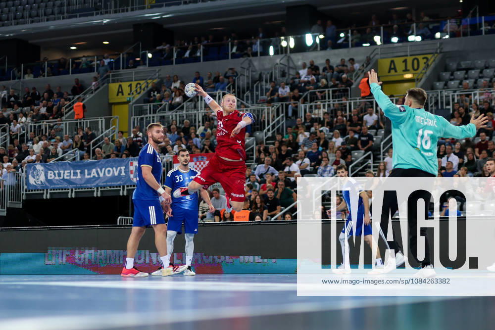 HC Zagreb v Aalborg Handbold - EHF Champions League Men Group Phase - Group C ZAGREB, CROATIA - OCTOBER 8: Felix Moller of Aalborg Handbold in action during the EHF Champions League match between HC Zagreb and Aalborg Handbold at Arena Zagreb on October 8, 2026 in Zagreb, Croatia. IgorxKralj PIXSELL