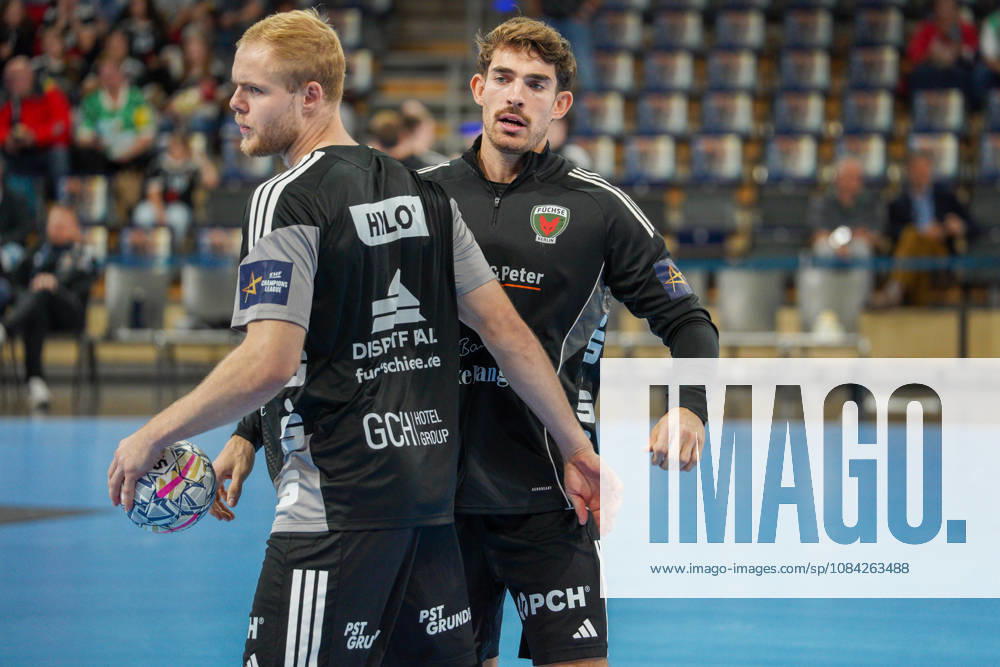 Im Bild: Matthes Langhoff (Fuechse Berlin, 25), Aymeric Zaepfel (Fuechse Berlin, 30) vor dem Spiel 08.10.2026, Fuechse Berlin - FC Porto, EHF Handball Champions League, Saison 2026 27, Max-Schmeling-Halle