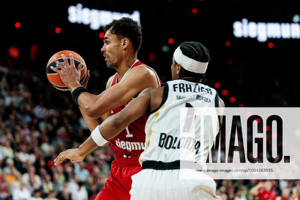 Oscar Da Silva (FC Bayern Muenchen, 1) controls the ball against Trent Frazier (Virtus Bologna, 1) during the Turkish Airlines EuroLeague match between FC Bayern Muenchen vs. Virtus Bologna at SAP Garden on round 4 of Turkish Airlines EuroLeague on October 08, 2026 in Munich, Germany. Bavaria Germany
