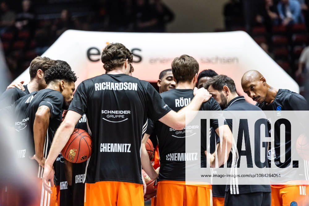 GER, BKT Eurocup, Basketball, Chemnitz, Niners Chemnitz - Neptunas Klaipeda Schulterschluss der Niners Chemnitz vor dem Spiel Chemnitz Messe Chemnitz Sachsen Deutschland