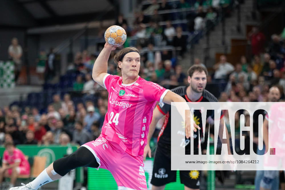Handball, HBL2: SC DHfK Leipzig - TuS N-Lübbecke; 08.10.2026 Blaer Hinriksson (24, SC DHfK Leipzig) wirft einen Siebenmeter. Handball, 2. Bundesliga, Saison 2026 2027, 7. Spieltag: SC DHfK Leipzig vs. TuS N-Lübbecke am 08.10.2026 in der Quarterback Immobilien Arena Leipzig.