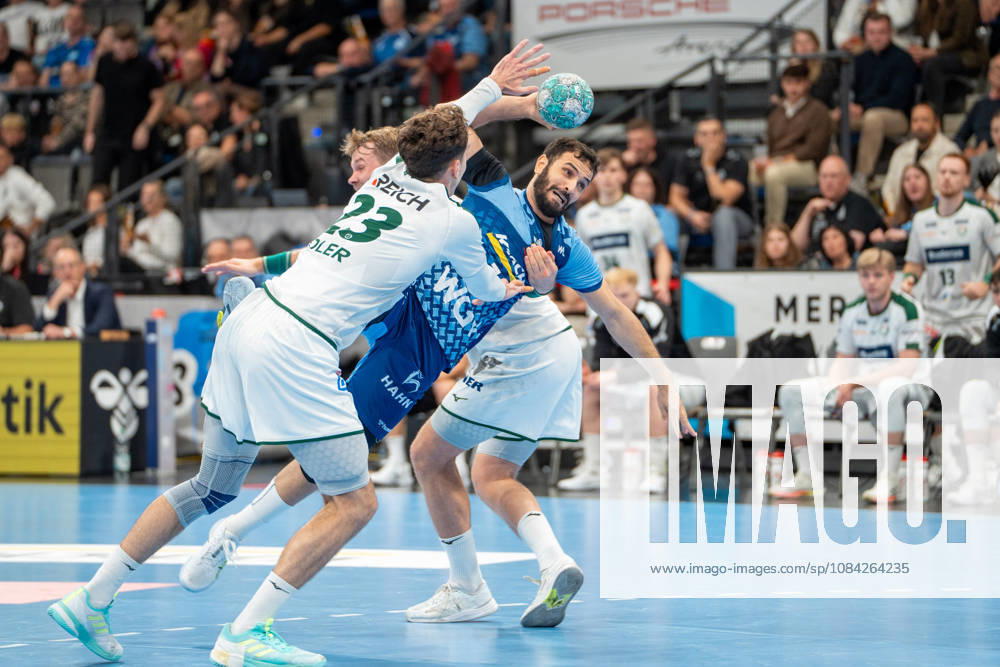 Handball I Herren I Saison 2026-2027 I Bundesliga I 8. Spieltag I TVB Stuttgart - HSG Wetzlar I 08.10.2026 Mohamed Amine Darmoul (70, TVB Stuttgart) im Wurf verteidigt von Marti Soler Biescas (23, HSG Wetzlar) Stuttgart Porsche Arena Baden-Württemberg Deutschland