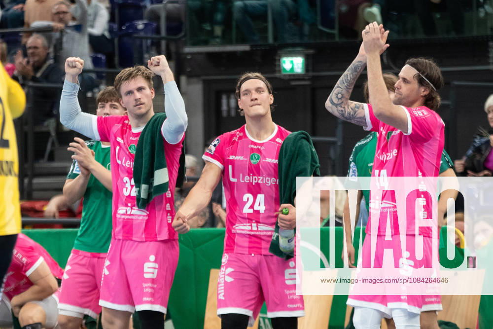 Handball, HBL2: SC DHfK Leipzig - TuS N-Lübbecke; 08.10.2026 Jubel bei (von links): Franz Semper (32, SC DHfK Leipzig), Blaer Hinriksson (24, SC DHfK Leipzig), Dean Bombac (44, SC DHfK Leipzig). Handball, 2. Bundesliga, Saison 2026 2027, 7. Spieltag: SC DHfK Leipzig vs. TuS N-Lübbecke am 08.10.2026 in der Quarterback Immobilien Arena Leipzig.