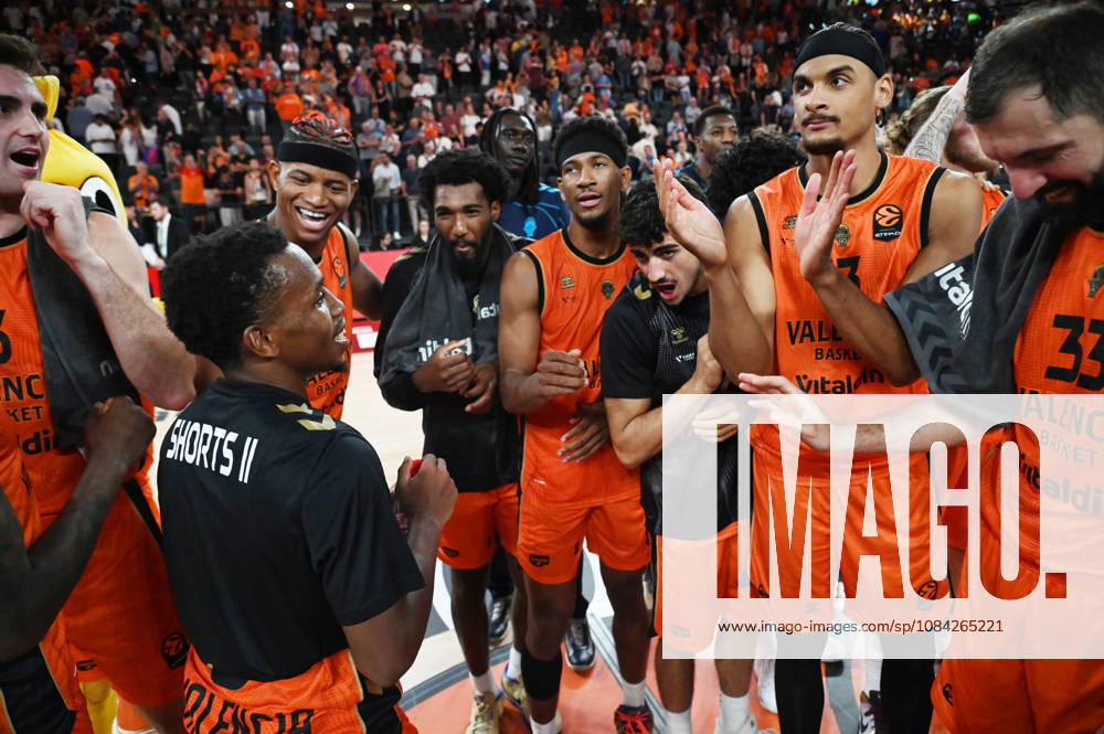 ESP: Euroleague Valencia Basket v Hapoel IBI Tel Aviv players of Valencia during the Euroleague match between Valencia Basket and Hapoel IBI Tel Aviv played at Roig Arena Stadium on October 8 2026 in Valencia Spain Valencia Spain Basketball