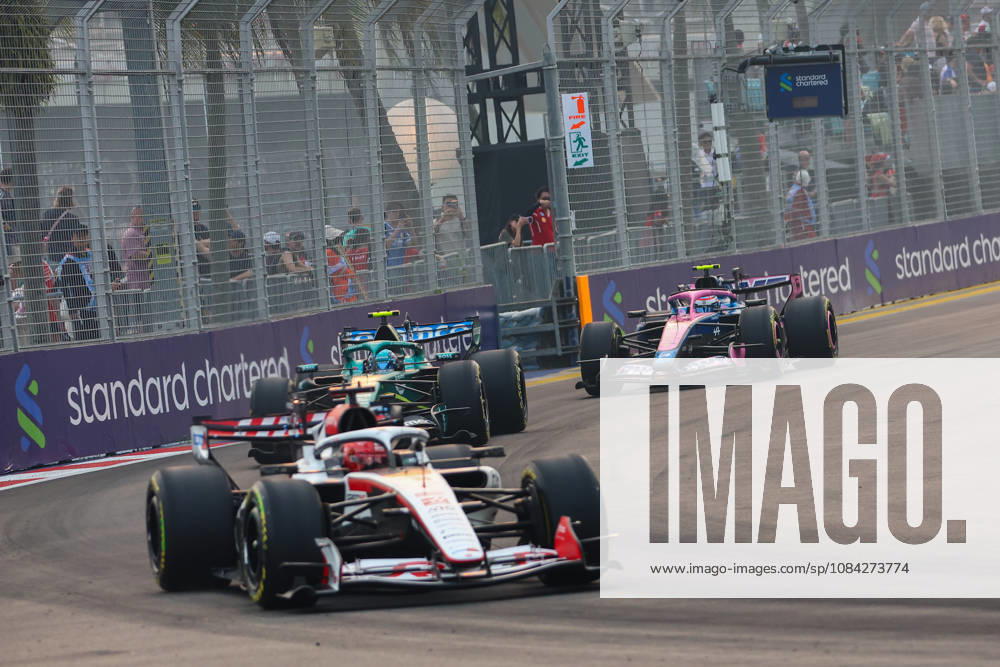 2026 Formula 1 Singapore Grand Prix SINGAPORE - OCT 9: Drivers take part in a Practice Session during the Formula One Grand Prix of Singapore, at the Marina Bay Street Circuit in Singapore, on October 09, 2026. Daniel Ceng Anadolu Singapore Singapore. Editorial use only. Please get in touch for any other usage.