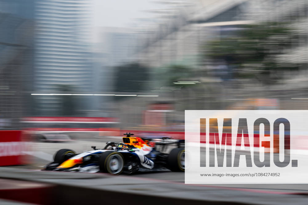 F1 - SINGAPORE GRAND PRIX 2026 41 LINDBLAD Arvid (gbr), Visa Cash App RB F1 Team VCARB03, action during the 2026 Formula 1 Singapore Grand Prix, 17th round of the 2026 Formula One World Championship, WM, Weltmeisterschaft from October 9 to 11, 2026 on the Marina Bay Street Circuit, in Singapore, Singapore - SingaporeSingapore
