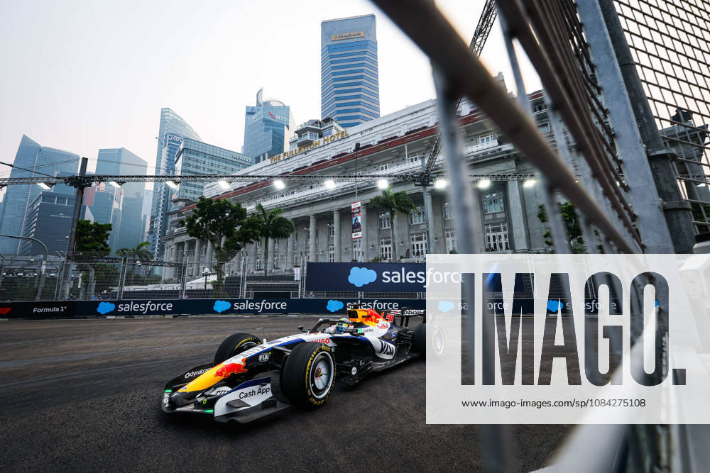 F1 - SINGAPORE GRAND PRIX 2026 41 LINDBLAD Arvid (gbr), Visa Cash App RB F1 Team VCARB03, action during the 2026 Formula 1 Singapore Grand Prix, 17th round of the 2026 Formula One World Championship, WM, Weltmeisterschaft from October 9 to 11, 2026 on the Marina Bay Street Circuit, in Singapore, Singapore - SingaporeSingapore
