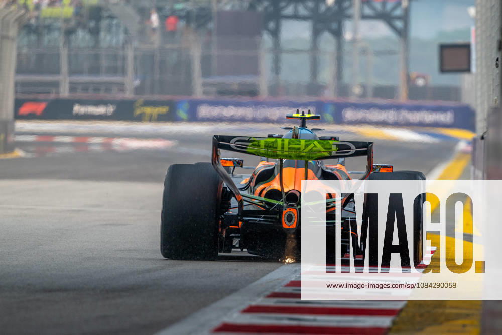 FORMULE 1 : Grand Prix de Singapour - 09 10 2026 1 Lando Norris (GBR) McLaren Mastercard F1 Team (GBR) McLaren MCL40 Mercedes, during the Formula 1 Singapore Grand Prix at the Marina Bay Street Circuit, Round 18 of the 2026 FIA Formula 1 World Championship, WM, Weltmeisterschaft 9-11 October 2026, Singapore (SGP). SINGAPORESingapore