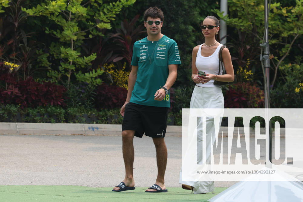FORMULE 1 : Grand Prix de Singapour - 09 10 2026 18 Lance Stroll (CAN) Aston Martin Aramco Formula One Team (GBR) Aston Martin AMR26 Honda, with girl friend Yael Shelbia during the 2026 Formula Singapore Grand Prix, 17th round of the 2026 Formula 1 World Championship, WM, Weltmeisterschaft taking place from October 09 to 11, 2026 on the Marina Bay Street circuit, in Singapore (SGP) Copyright Philippe Nanchino MPS Agency SINGAPORESingapore