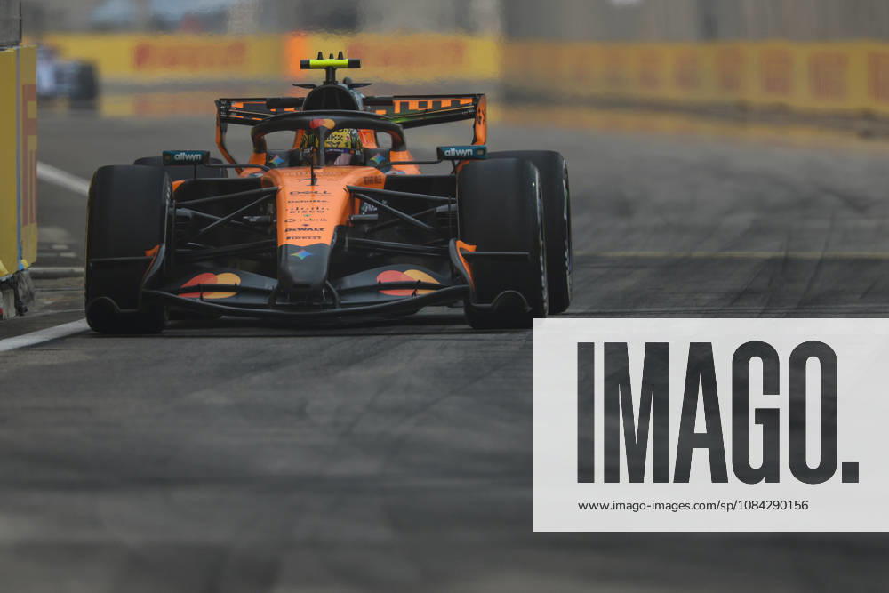 FORMULE 1 : Grand Prix de Singapour - 09 10 2026 1 Lando Norris (GBR) McLaren Mastercard F1 Team (GBR) MCL40A Mercedes, during the 2026 Formula Singapore Grand Prix, 17th round of the 2026 Formula 1 World Championship, WM, Weltmeisterschaft taking place from October 09 to 11, 2026 on the Marina Bay Street circuit, in Singapore (SGP) Copyright Philippe Nanchino MPS Agency SINGAPORESingapore