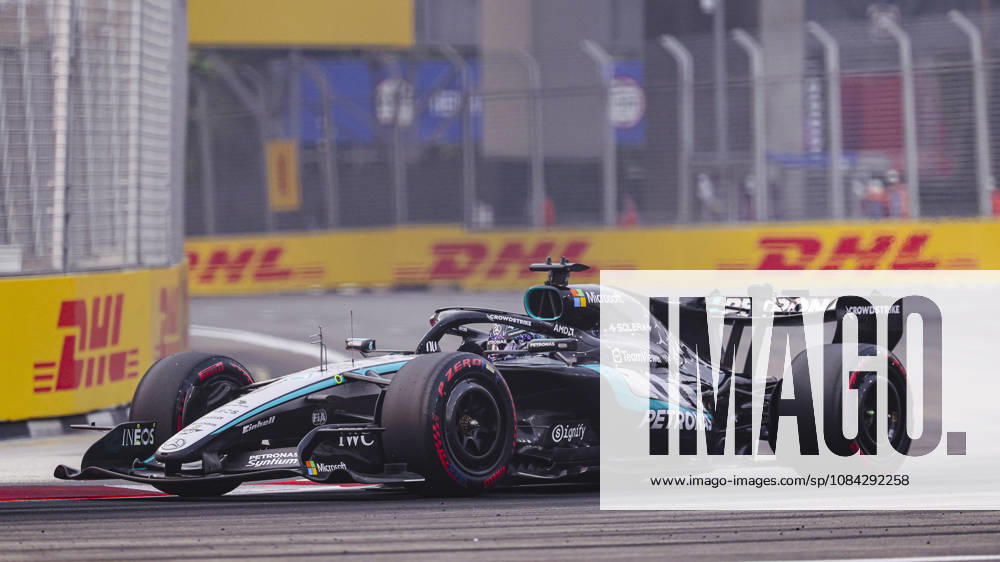 GEORGE RUSSELL of Mercedes-AMG Petronas Formula One Team tops the timesheets during FP1 of the 2026 Formula 1 Singapore Grand Prix at Marina Bay Street Circuit in Singapore, setting the fastest lap time of 1:32.274. Singapore Singapore - ZUMAh201 20261009_zsp_h201_024