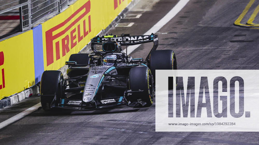 KIMI ANTONELLI of Mercedes-AMG Petronas Formula One Team qualifies seventh during Sprint Qualifying of the 2026 Formula 1 Singapore Grand Prix at Marina Bay Street Circuit in Singapore. Singapore Singapore - ZUMAh201 20261009_zsp_h201_031