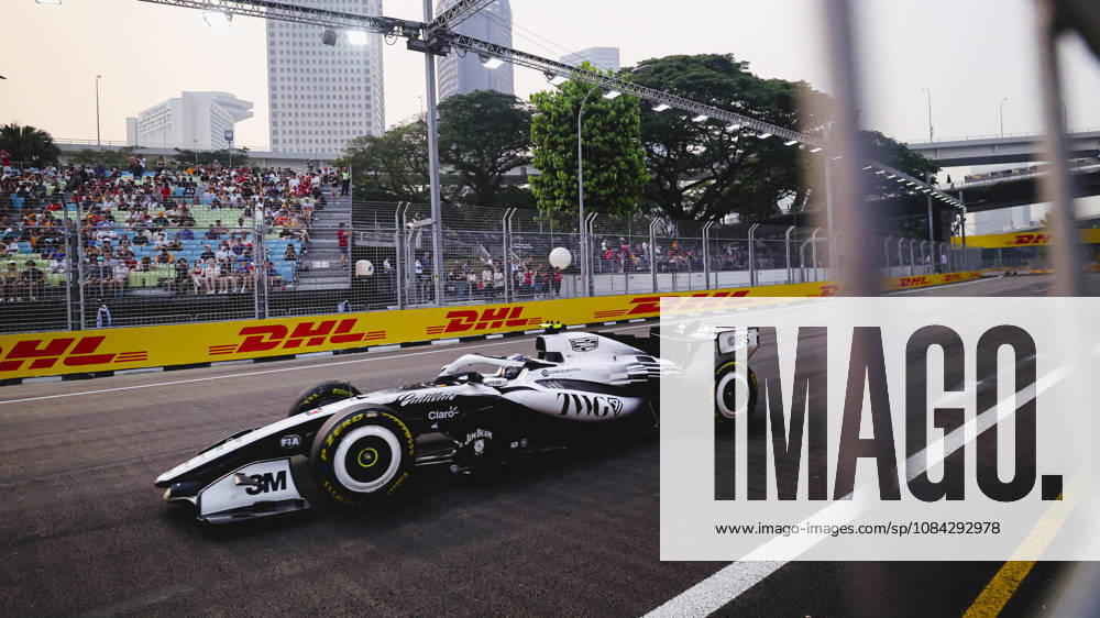 VALTTERI BOTTAS of Cadillac Formula 1 Team sets the 22nd-fastest lap time during FP1 of the 2026 Formula 1 Singapore Grand Prix at Marina Bay Street Circuit in Singapore. Singapore Singapore - ZUMAh201 20261009_zsp_h201_046