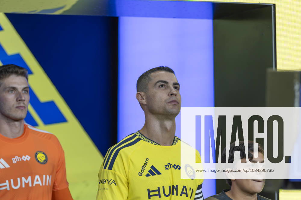 Al Nassr v Al Draih - Saudi Pro League RIYADH, SAUDI ARABIA - OCTOBER 9: Cristiano Ronaldo (C) of Al-Nassr is seen ahead of the Saudi Pro League (SPL) match between Al Nassr and Al Draih at the King Saud University Stadium in Riyadh, Saudi Arabia on October 9, 2026. Mohammed Saad Anadolu Riyadh Saudi Arabia. Editorial use only. Please get in touch for any other usage.