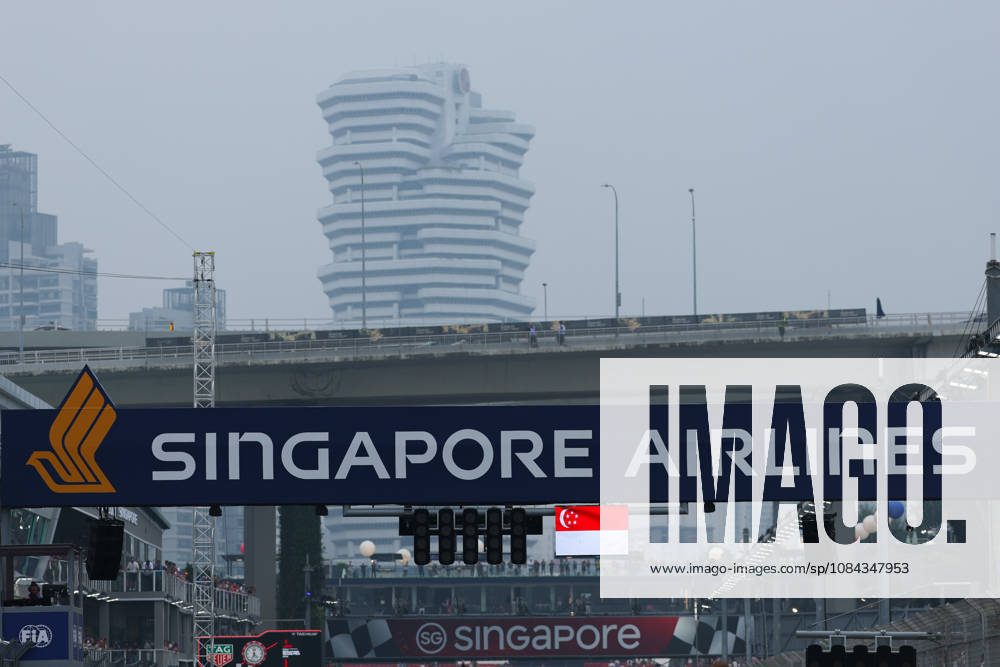 FORMULE 1 : Grand Prix de Singapour - 10 10 2026 Atmosphere during the 2026 Formula Singapore Grand Prix, 17th round of the 2026 Formula 1 World Championship, WM, Weltmeisterschaft taking place from October 09 to 11, 2026 on the Marina Bay Street circuit, in Singapore (SGP) SINGAPORESingapore