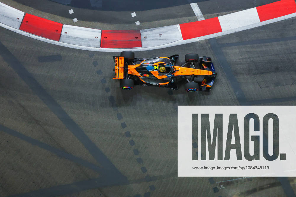 FORMULE 1 : Grand Prix de Singapour - 10 10 2026 1 Lando Norris (GBR) McLaren Mastercard F1 Team (GBR) MCL40A Mercedes, during the 2026 Formula Singapore Grand Prix, 17th round of the 2026 Formula 1 World Championship, WM, Weltmeisterschaft taking place from October 09 to 11, 2026 on the Marina Bay Street circuit, in Singapore (SGP) SINGAPORESingapore