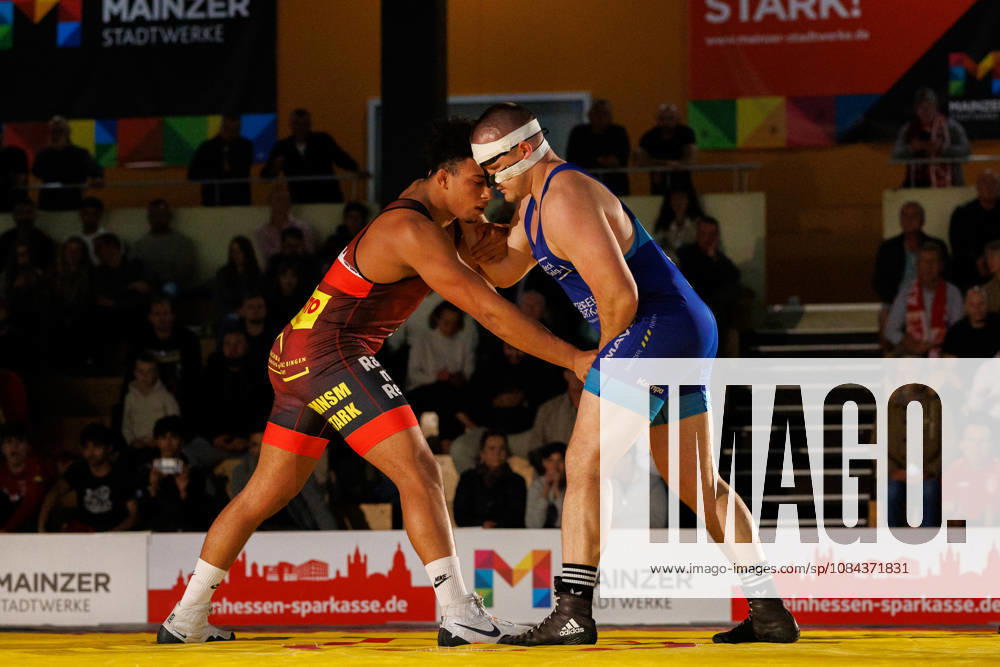 DRB BIRTAT Bundesliga, 6. Wettkampftag, ASV Mainz 88 - KG Baienfurt Ravensburg, Mainz, 10.10.2026 Kampf zwischen Yassine Ben Labed (rot, ASV Mainz 88) Jan Zirn (blau, KG Baienfurt Ravensburg), Griechisch Roemisch bis 130 kg DRB BIRTAT Bundesliga, 6. Wettkampftag, ASV Mainz 88 - KG Baienfurt Ravensburg, Sporthalle am großen Sand, Mainz