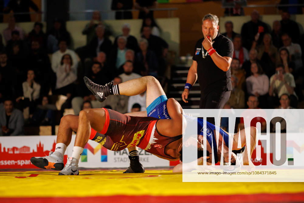 DRB BIRTAT Bundesliga, 6. Wettkampftag, ASV Mainz 88 - KG Baienfurt Ravensburg, Mainz, 10.10.2026 Kampf zwischen Yassine Ben Labed (rot, ASV Mainz 88) Jan Zirn (blau, KG Baienfurt Ravensburg), Griechisch Roemisch bis 130 kg DRB BIRTAT Bundesliga, 6. Wettkampftag, ASV Mainz 88 - KG Baienfurt Ravensburg, Sporthalle am großen Sand, Mainz