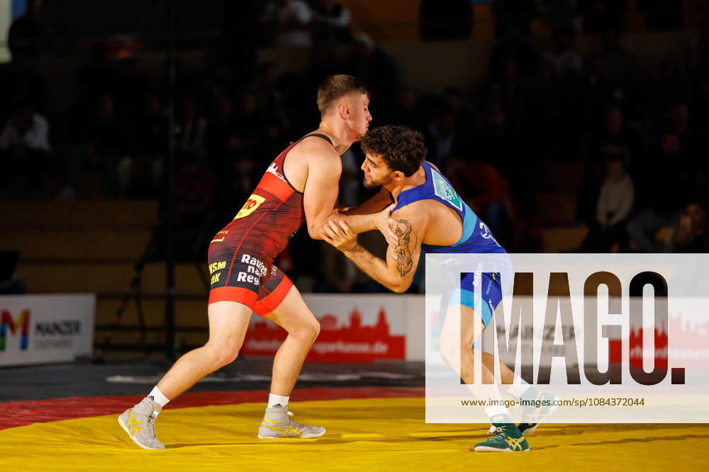DRB BIRTAT Bundesliga, 6. Wettkampftag, ASV Mainz 88 - KG Baienfurt Ravensburg, Mainz, 10.10.2026 Kampf zwischen Calvin Stiller (rot, ASV Mainz 88) gegen Rashad Orujevi (blau, KG Baienfurt Ravensburg), 66kg Griechisch-Roemischer Stil DRB BIRTAT Bundesliga, 6. Wettkampftag, ASV Mainz 88 - KG Baienfurt Ravensburg, Sporthalle am großen Sand, Mainz