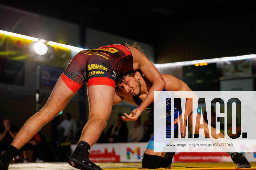 DRB BIRTAT Bundesliga, 6. Wettkampftag, ASV Mainz 88 - KG Baienfurt Ravensburg, Mainz, 10.10.2026 Kampf zwischen John Keterling (rot, ASV Mainz 88) Norik Harutyunyan (blau, KG Baienfurt Ravensburg), Freistil bis 61 kg DRB BIRTAT Bundesliga, 6. Wettkampftag, ASV Mainz 88 - KG Baienfurt Ravensburg, Sporthalle am großen Sand, Mainz