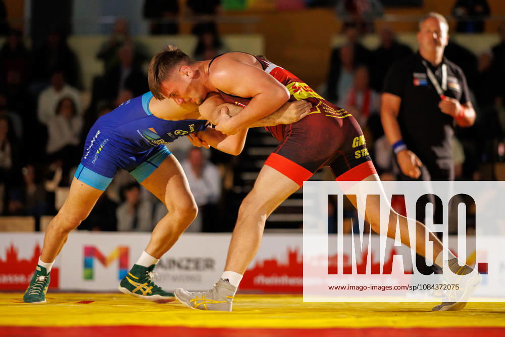 DRB BIRTAT Bundesliga, 6. Wettkampftag, ASV Mainz 88 - KG Baienfurt Ravensburg, Mainz, 10.10.2026 Kampf zwischen Calvin Stiller (rot, ASV Mainz 88) gegen Rashad Orujevi (blau, KG Baienfurt Ravensburg), 66kg Griechisch-Roemischer Stil DRB BIRTAT Bundesliga, 6. Wettkampftag, ASV Mainz 88 - KG Baienfurt Ravensburg, Sporthalle am großen Sand, Mainz